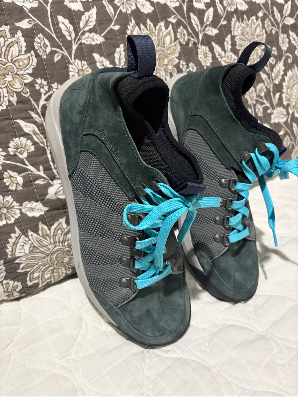 L.L. Bean Men's Teal Suede Sneakers with Aqua Laces